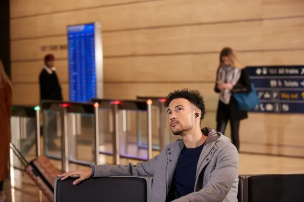 [OUTLET] - Sony WF-1000XM4 - Ægte trådløse øretelefoner med mik. - i øret - Bluetooth - aktiv støjfjerning - sort