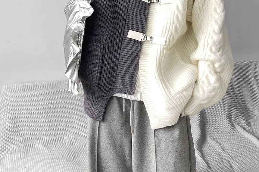 Real Boy - Tweekleurige asymmetrische gespcardigan