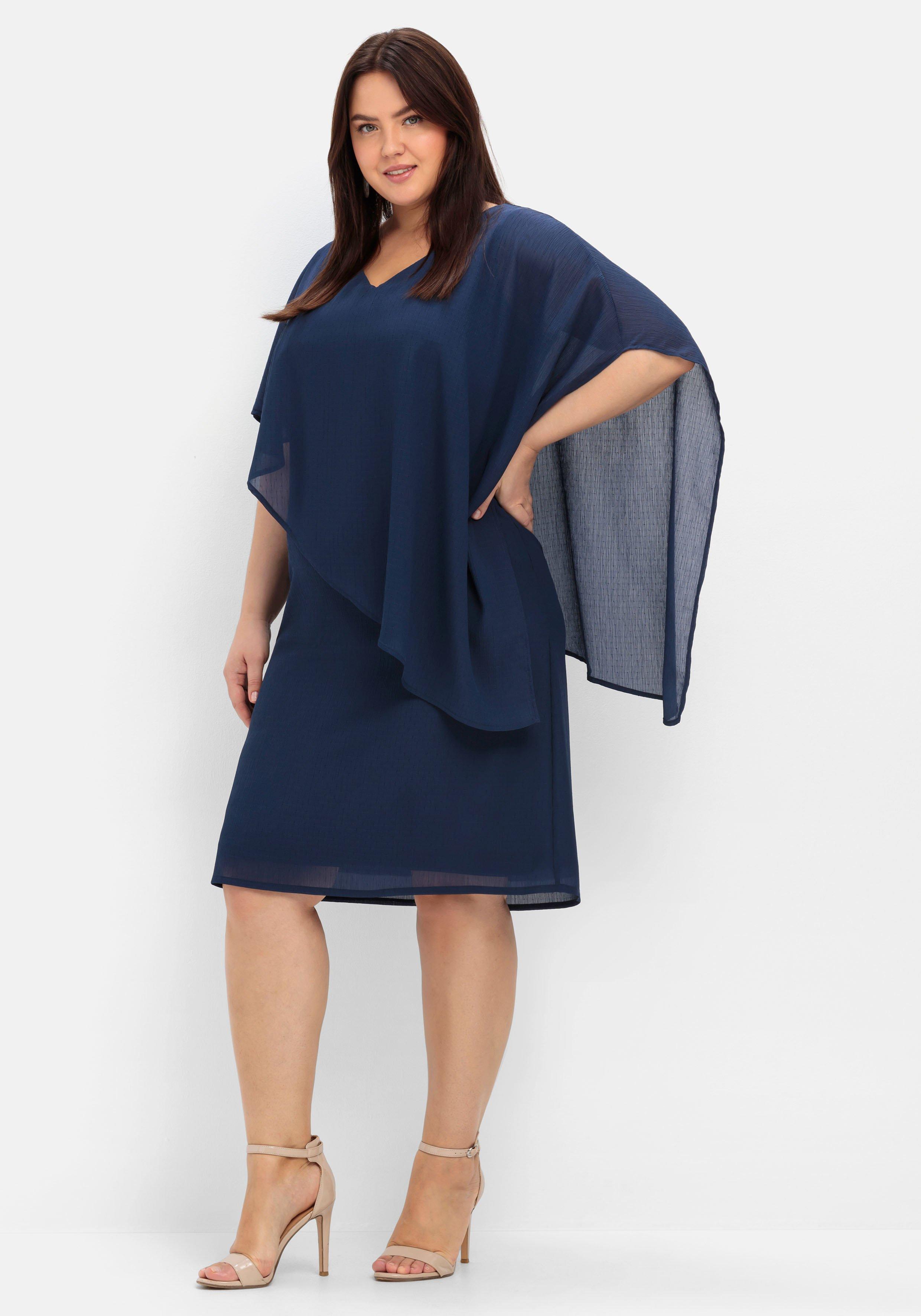 Cocktailkleid mit asymmetrischem Cape, aus Chiffon