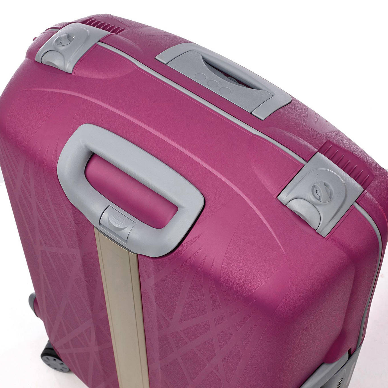 Roncato trolley Light 68 cm. magenta