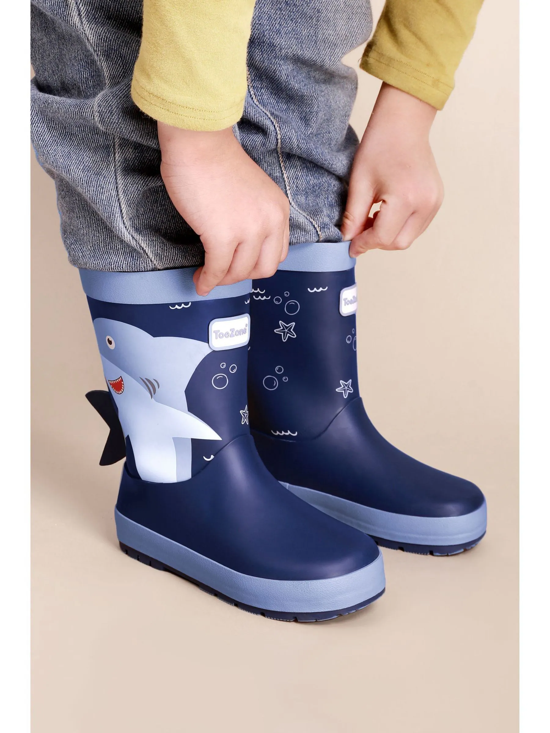 ToeZone Boys Blue Shark Waterproof Wellies