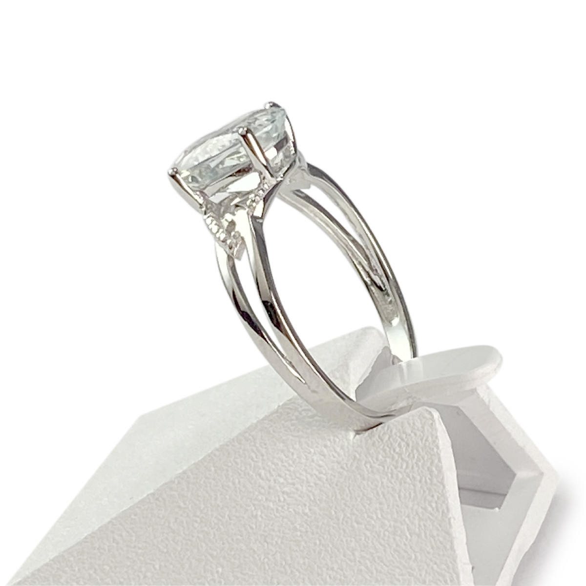 Bague d'occasion or 750 blanc aigue marine