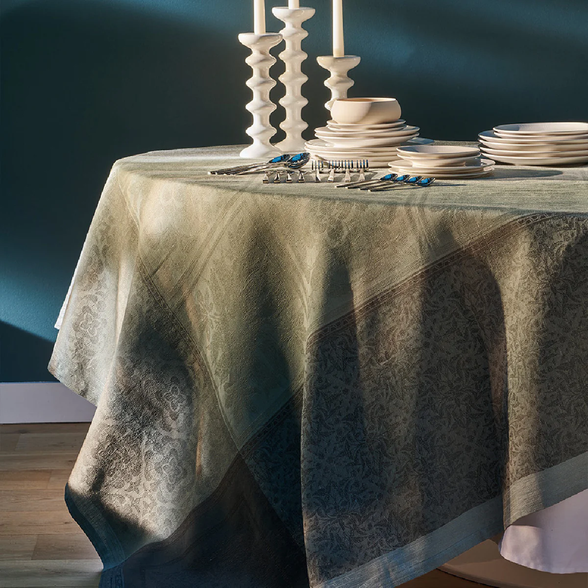 Nappe pur lin vert 174X304 Garnier Thiebaut