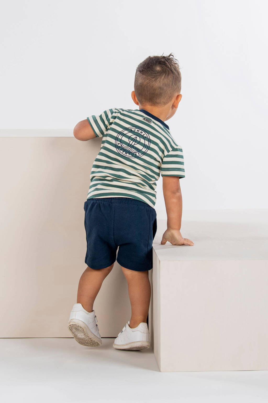 B.Nosy sweatshort Garret met printopdruk donkerblauw
