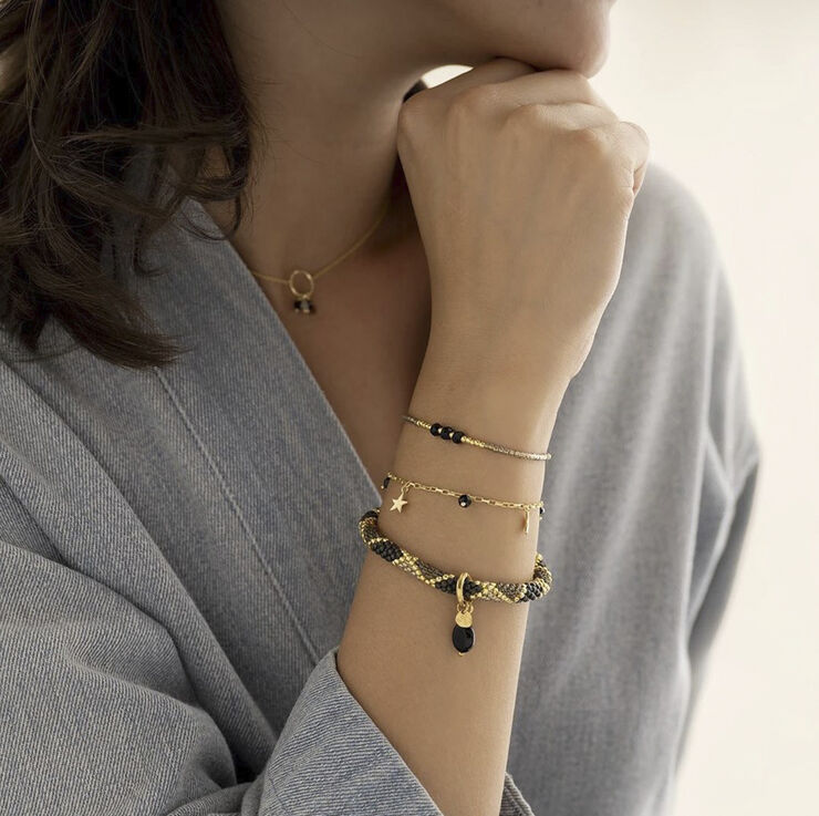 A Beautiful Story Decent Black Onyx Bracelet GC Gold