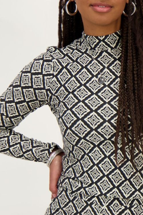 Zwarte top met col en ikat print