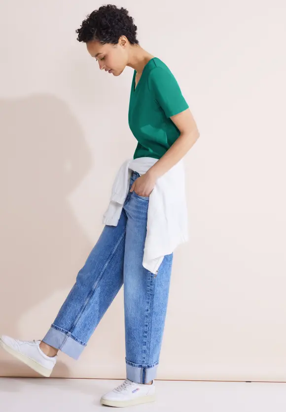 Basic V-Neck Shirt - intense aqua