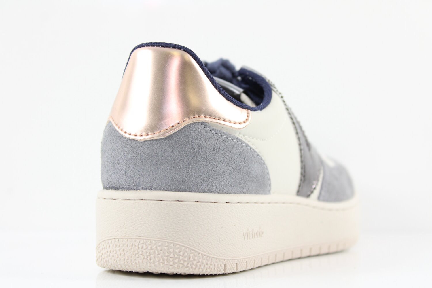 Victoria Sneaker
