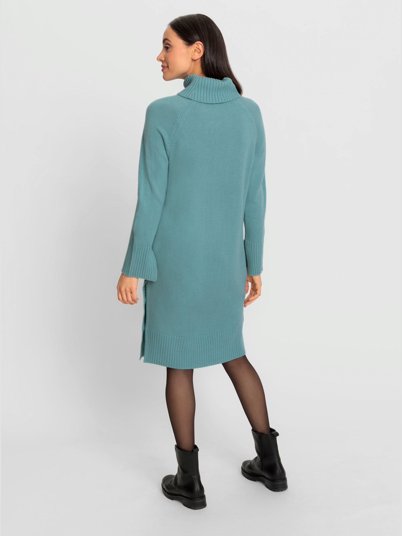 Robe en tricot pattes de boutonnage latérales