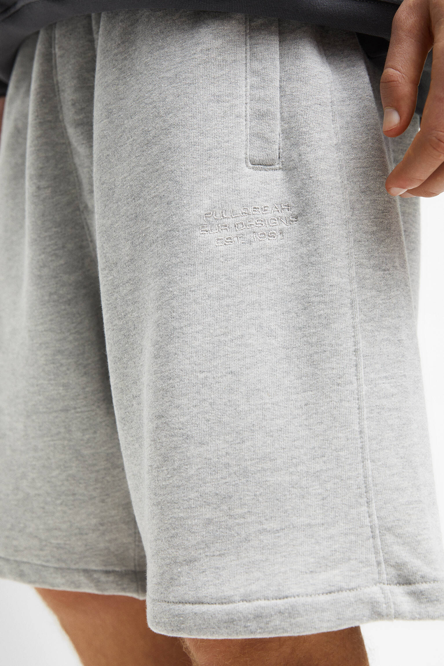 CONJUNTO DE MOLETOM BERMUDA JOGGER - CINZA MÉDIO