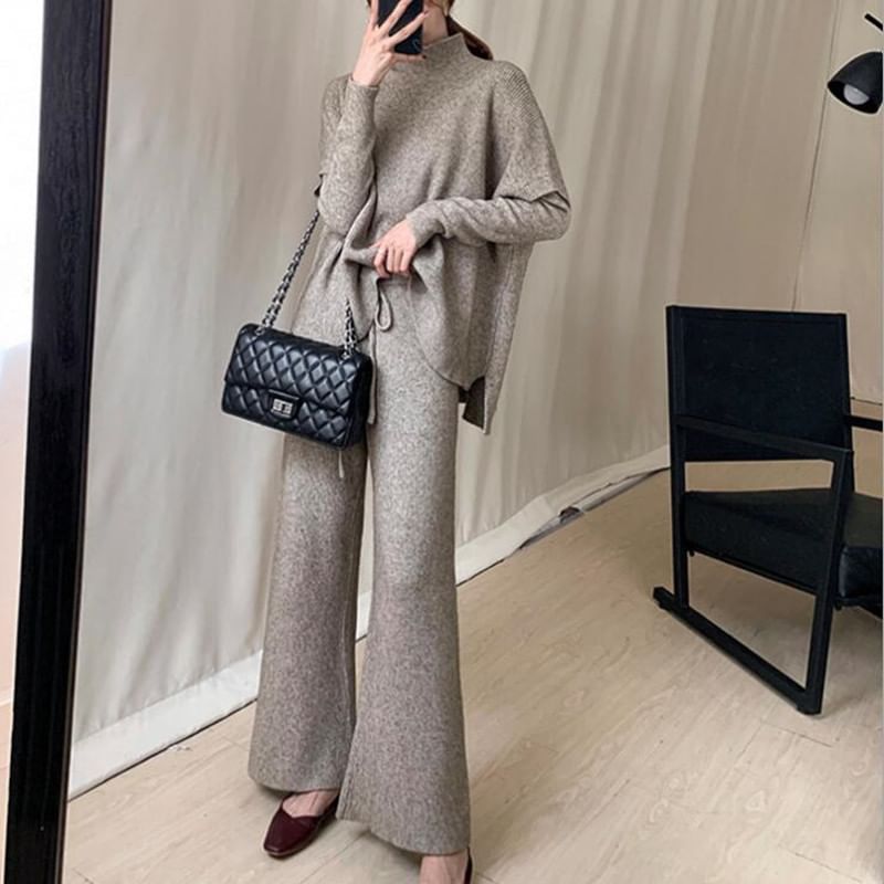 Meatacci - Set: V-hals effen geribbelde trui + mouwloze mockneck effen gebreide midi-jurk