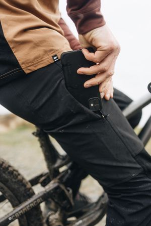 MOMENTUM Herren-Bikehose  black  XXL