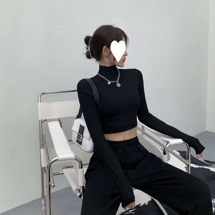 Ashlee - Lange mouwen mockneck effen cropped T-shirt