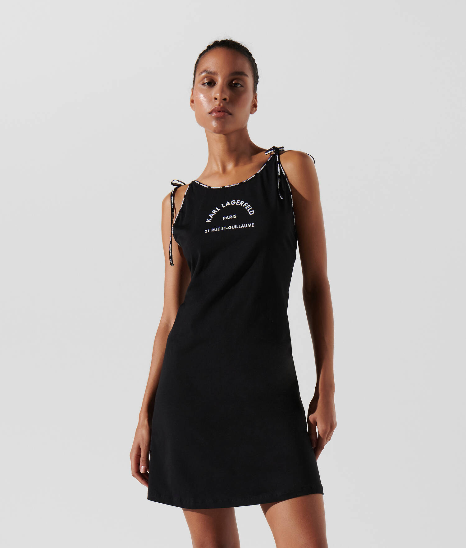 ROBE DE PLAGE RUE ST-GUILLAUME