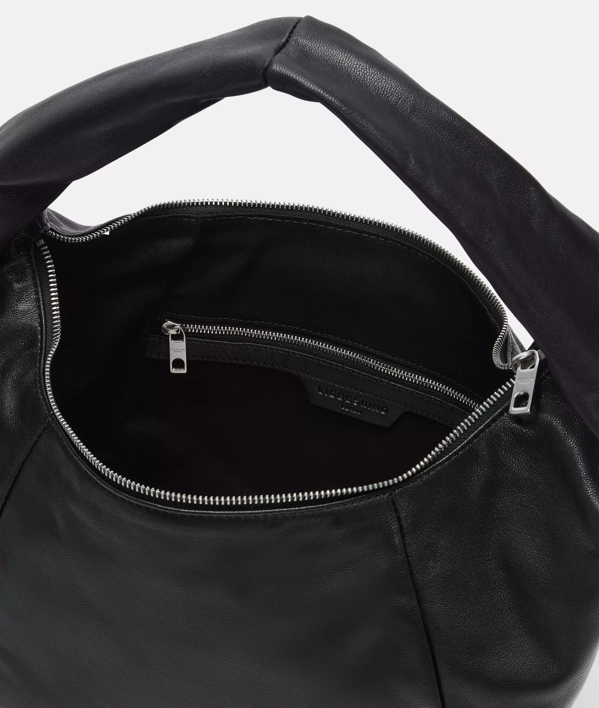 Farrah Hobo M Spacious leather pouch bag with a vintage look