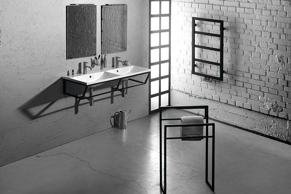 SCHADEMODEL: Sapho Industrial handdoekrek mat zwart 80x55x20cm