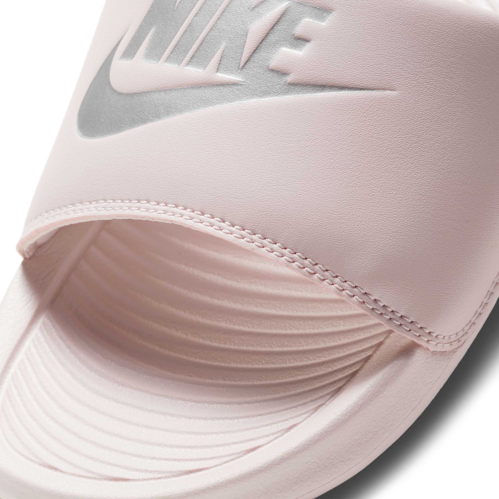 Victori One Slide Dame 600/Barely Rose/Metallic Silver/Barely Rose