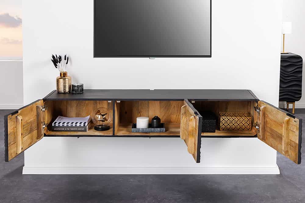 Design TV-Board WAVE 160cm schwarz Mangoholz mit 3D Schnitzereien hängend