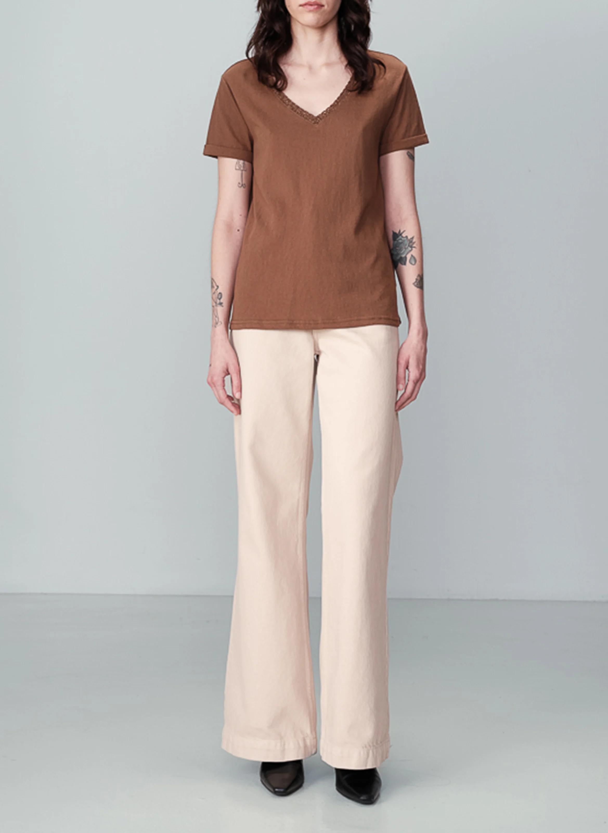 NOA - Tee-shirt col V droit en coton mélangé | Marron