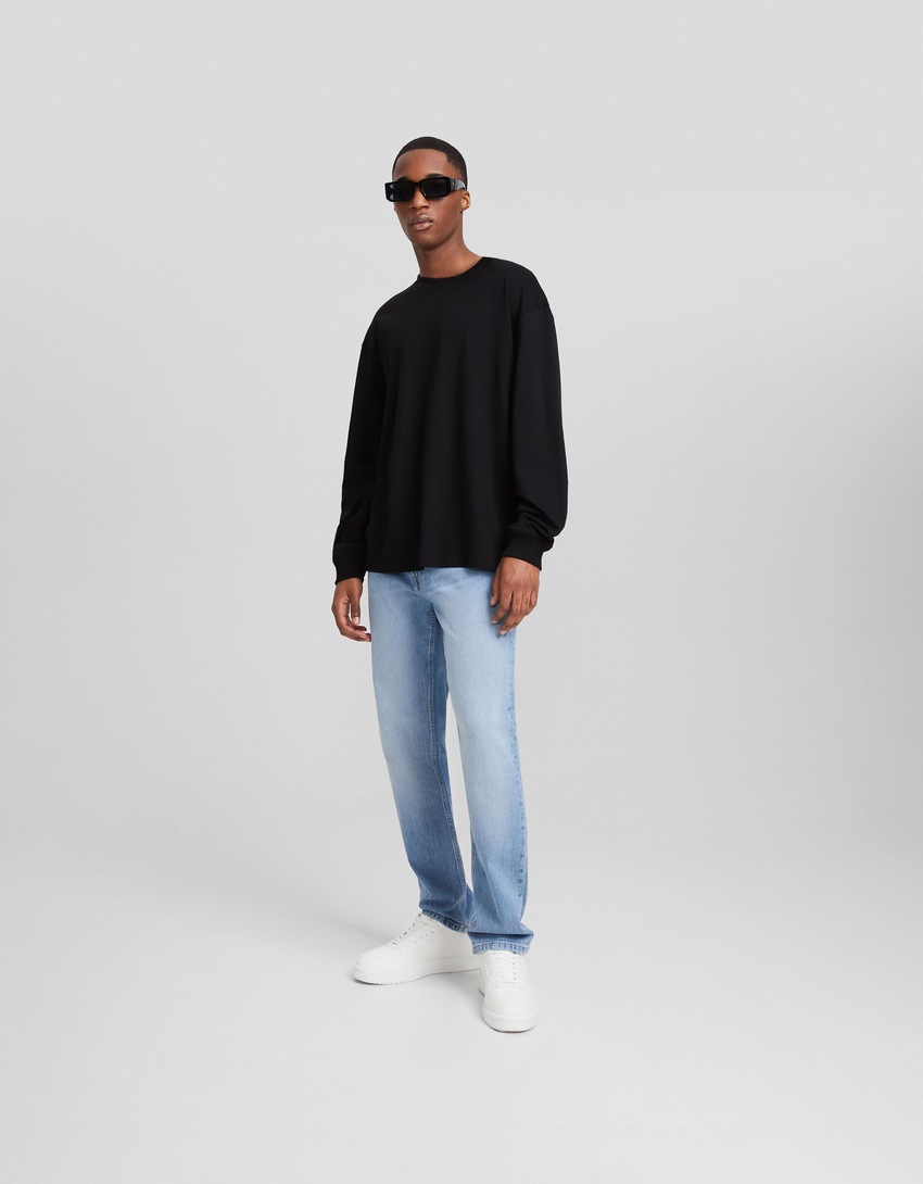 calça jeans de corte justo