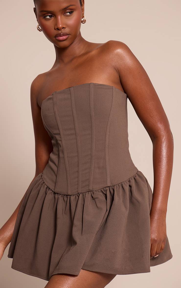 Chocolat Robe Mini Bustier Bandeau Tissé Avec Corset Et Ourlet À Volants
