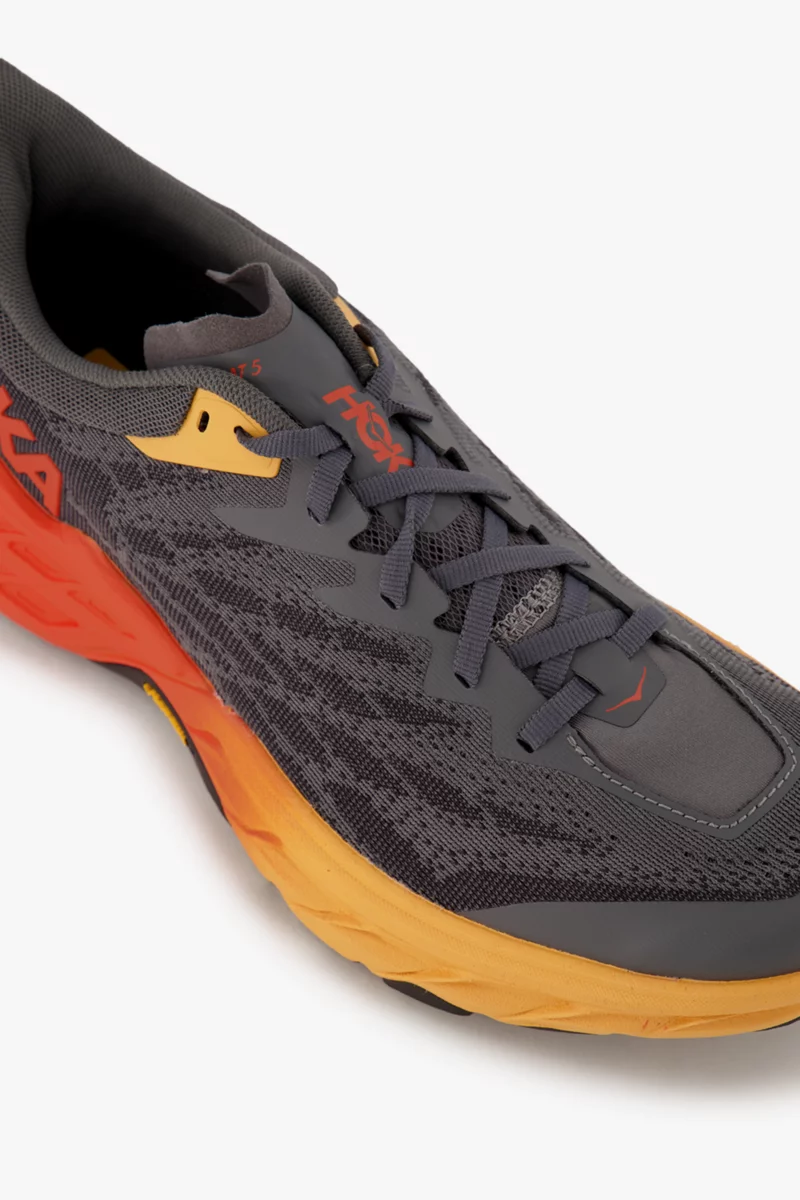 HOKA Speedgoat 5 Herren Trailrunningschuh