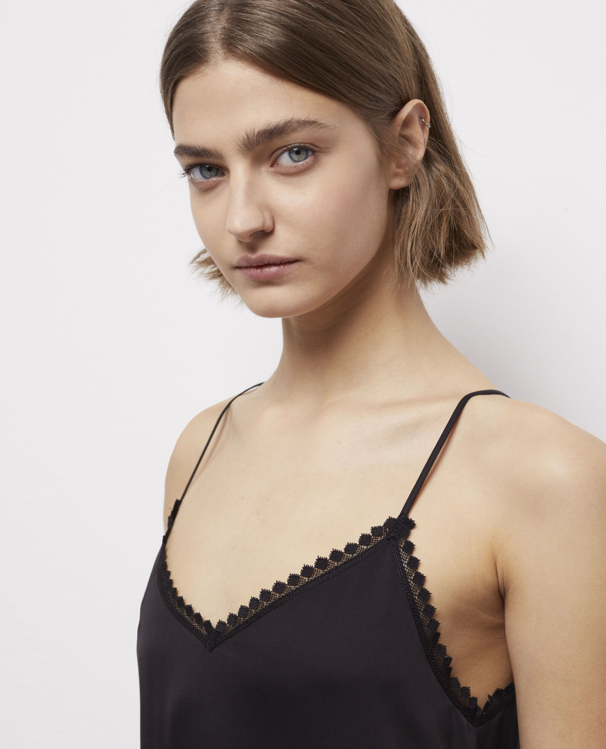 Robe longue dentelle noire