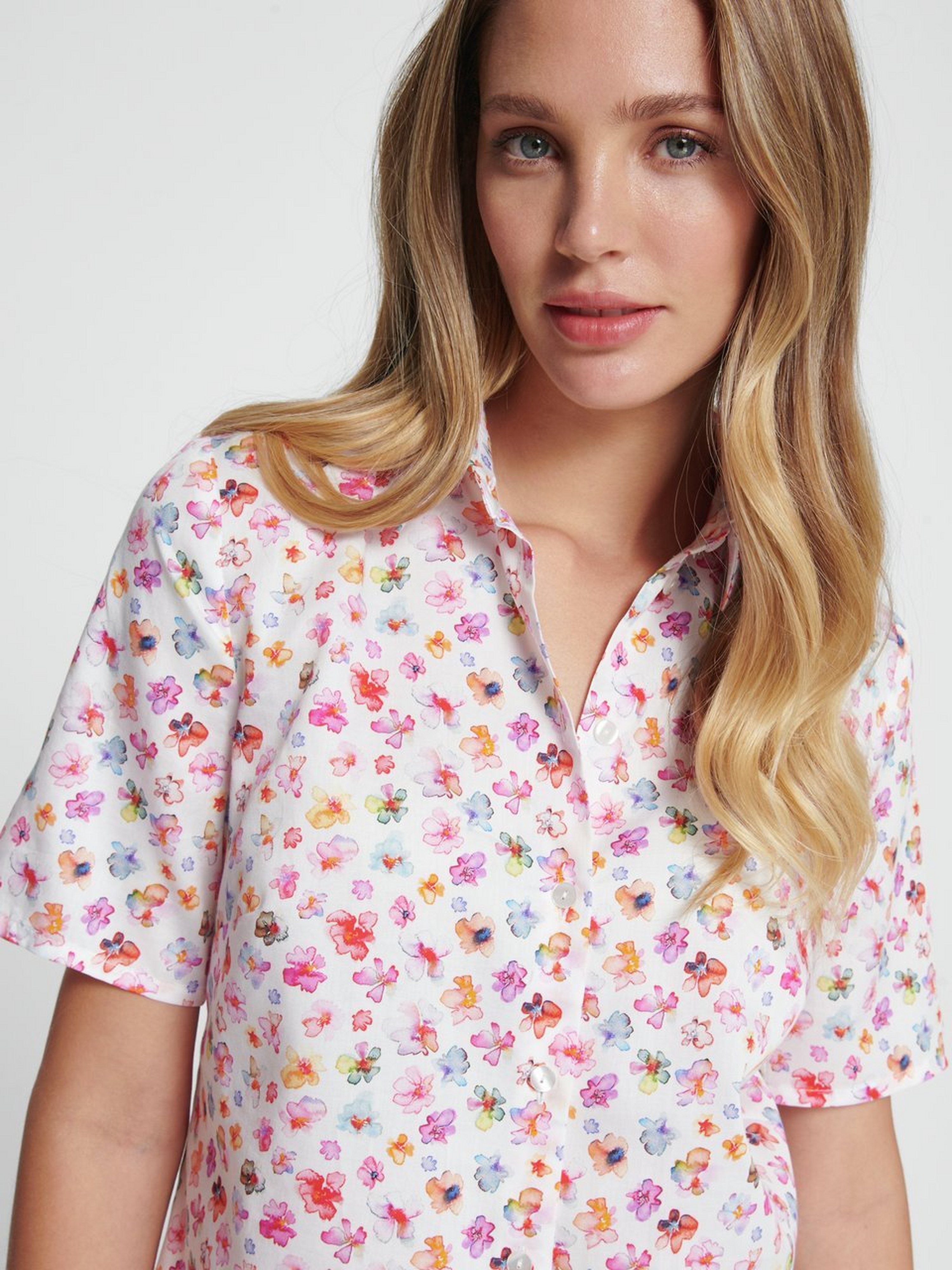 Bluse aus 100% Baumwolle