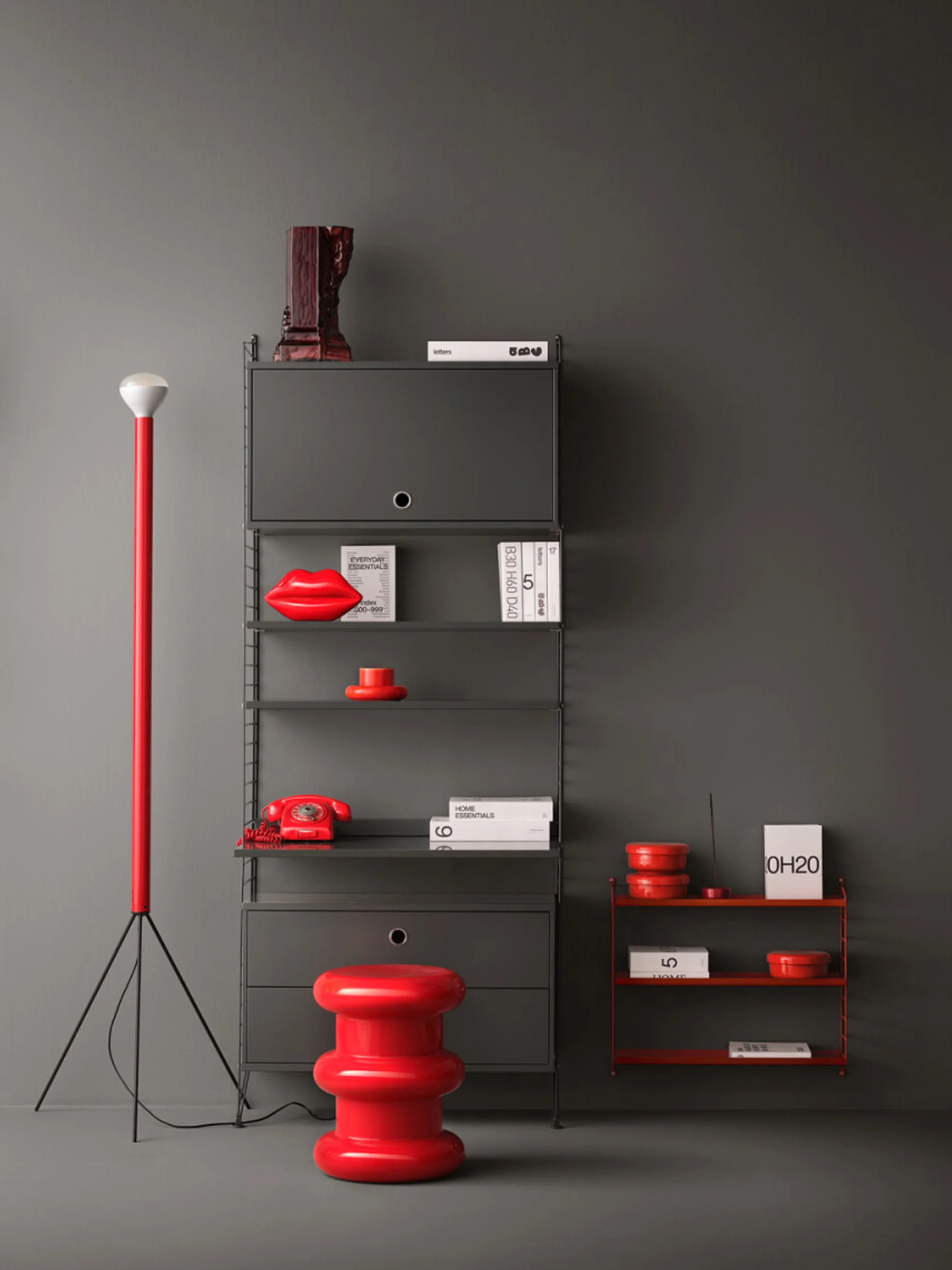Kast String System met klepdeur, B 78 x D 30 cm