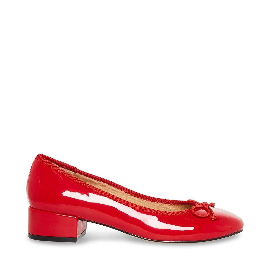 Steve Madden Cherish Flat Shoe