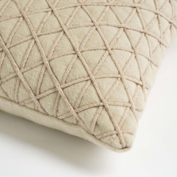 Kussen print driehoek beige 45 x 45 cm