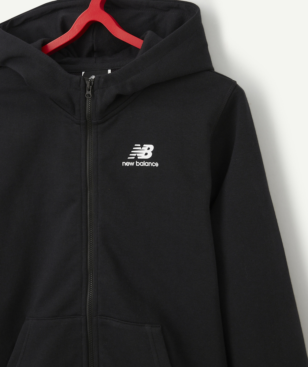 NEW BALANCESWEAT À CAPUCHE ESSENTIALS STACKED GARÇON NOIR AVEC ZIP