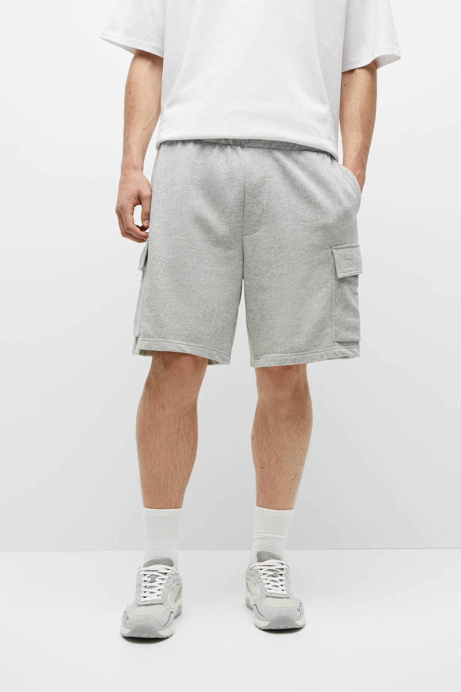 CONJUNTO DE MOLETOM BERMUDA JOGGER - CINZA MÉDIO
