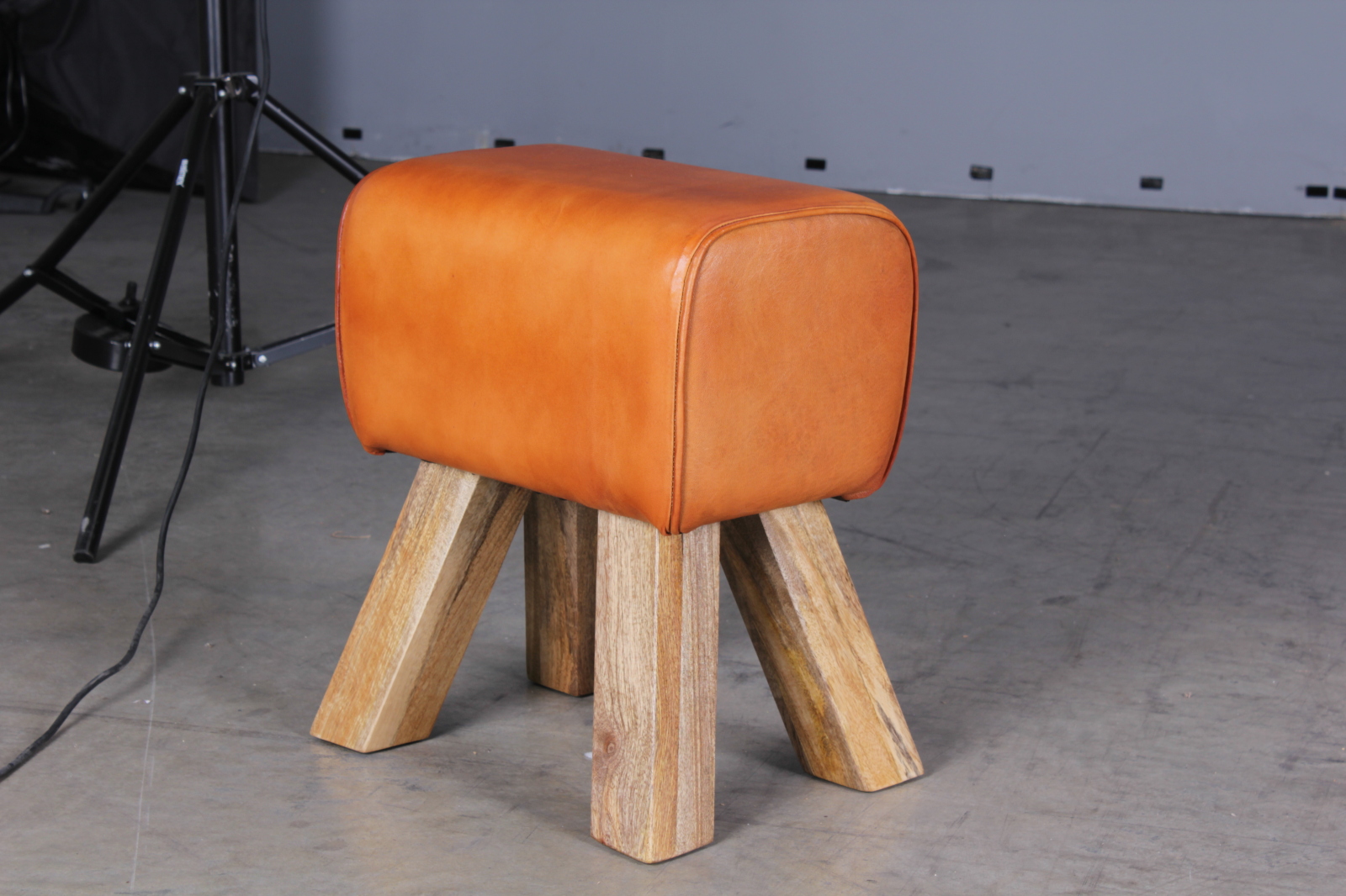 Sitzhocker - braun - Mango massiv