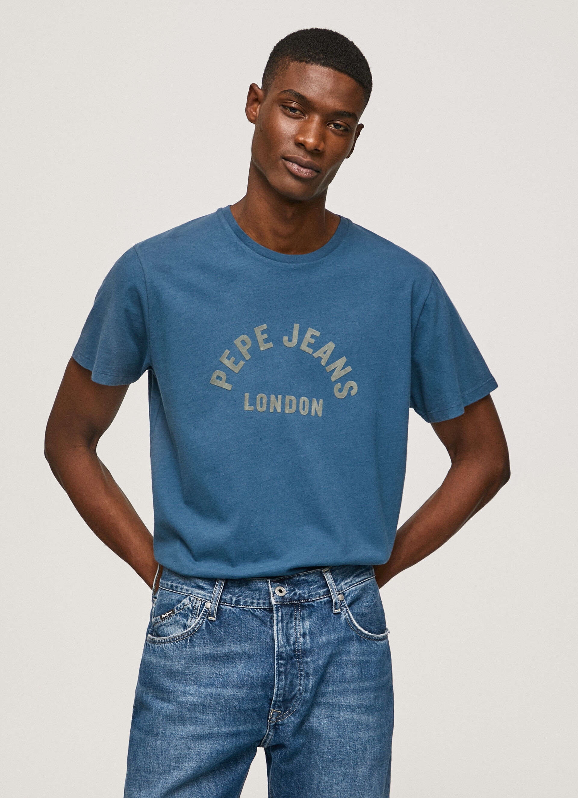 CAMISETA COM LOGOTIPO ESTAMPADO - jarman azul