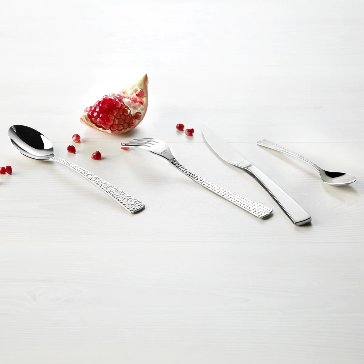 Livia - Ménagère 50 pièces avec service salade Amefa