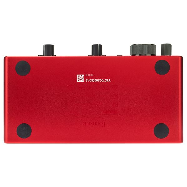 Focusrite Scarlett 2i2 3rd Mic Bundle