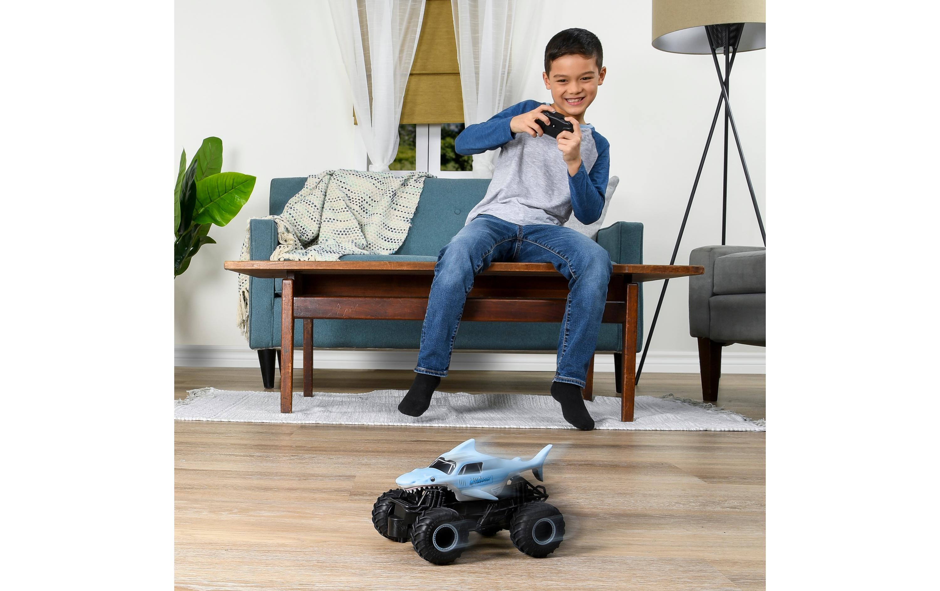 Spielzeug R/C Monster Jam Megalodon 1:24Offiziell lizenzierter Monster Jam Truck