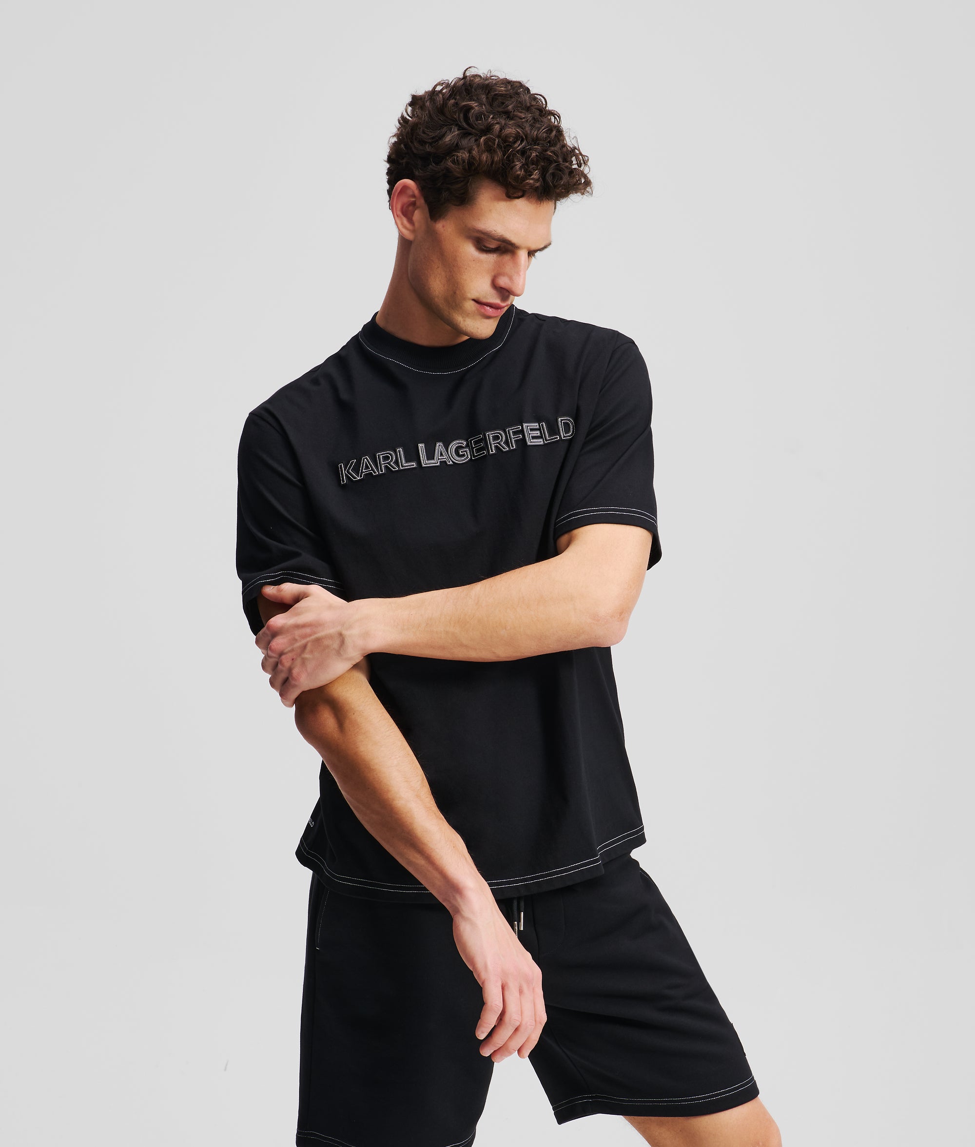 T-shirt met contrasterend stiksel
