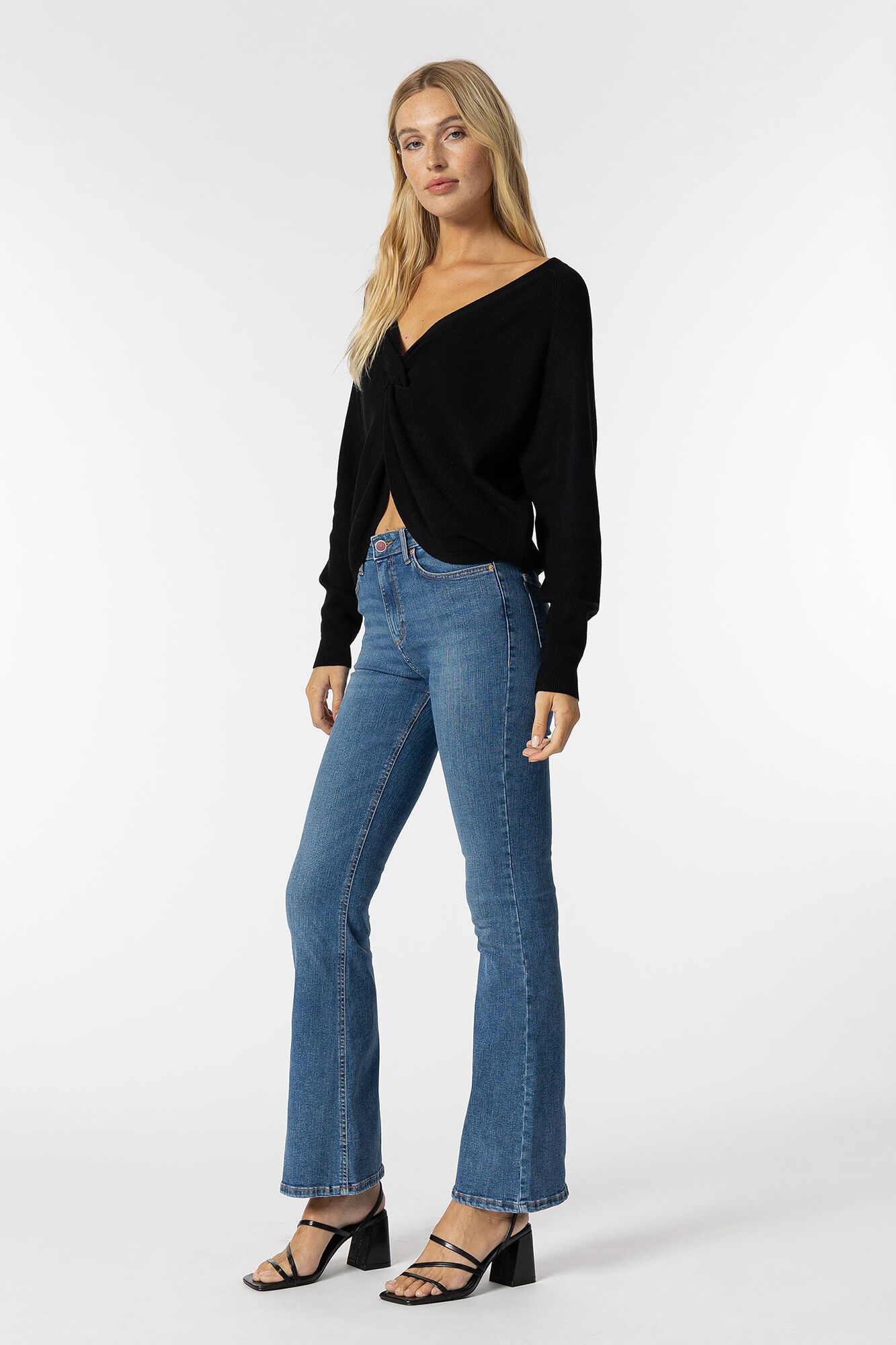 Calça jeans Zoe Flare de cintura alta