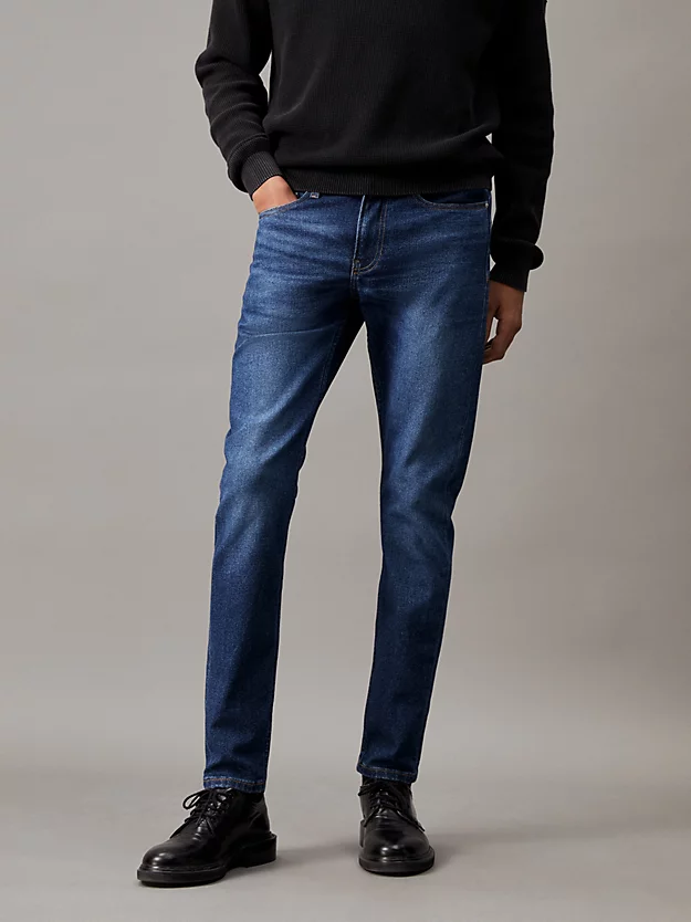 Calça jeans slim tapered