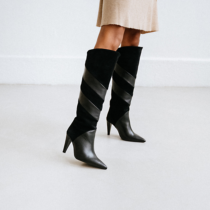 Bottes hautes à bouts pointus  en cuir et croute noir