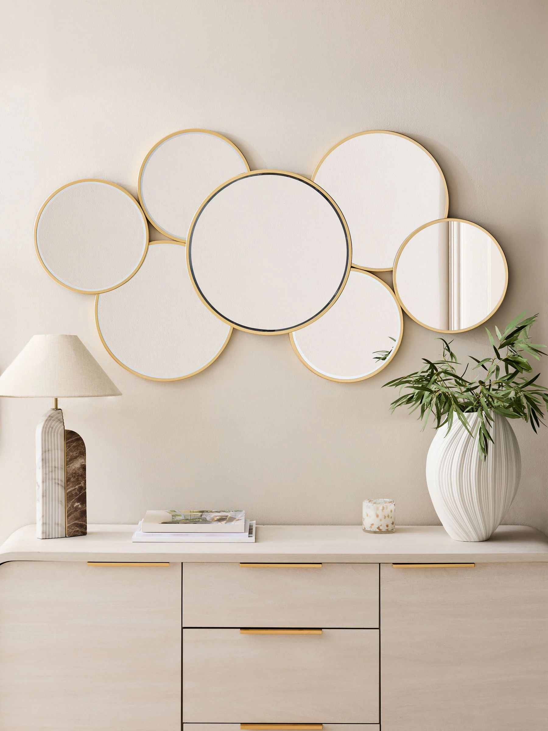 Round Cluster Mirror