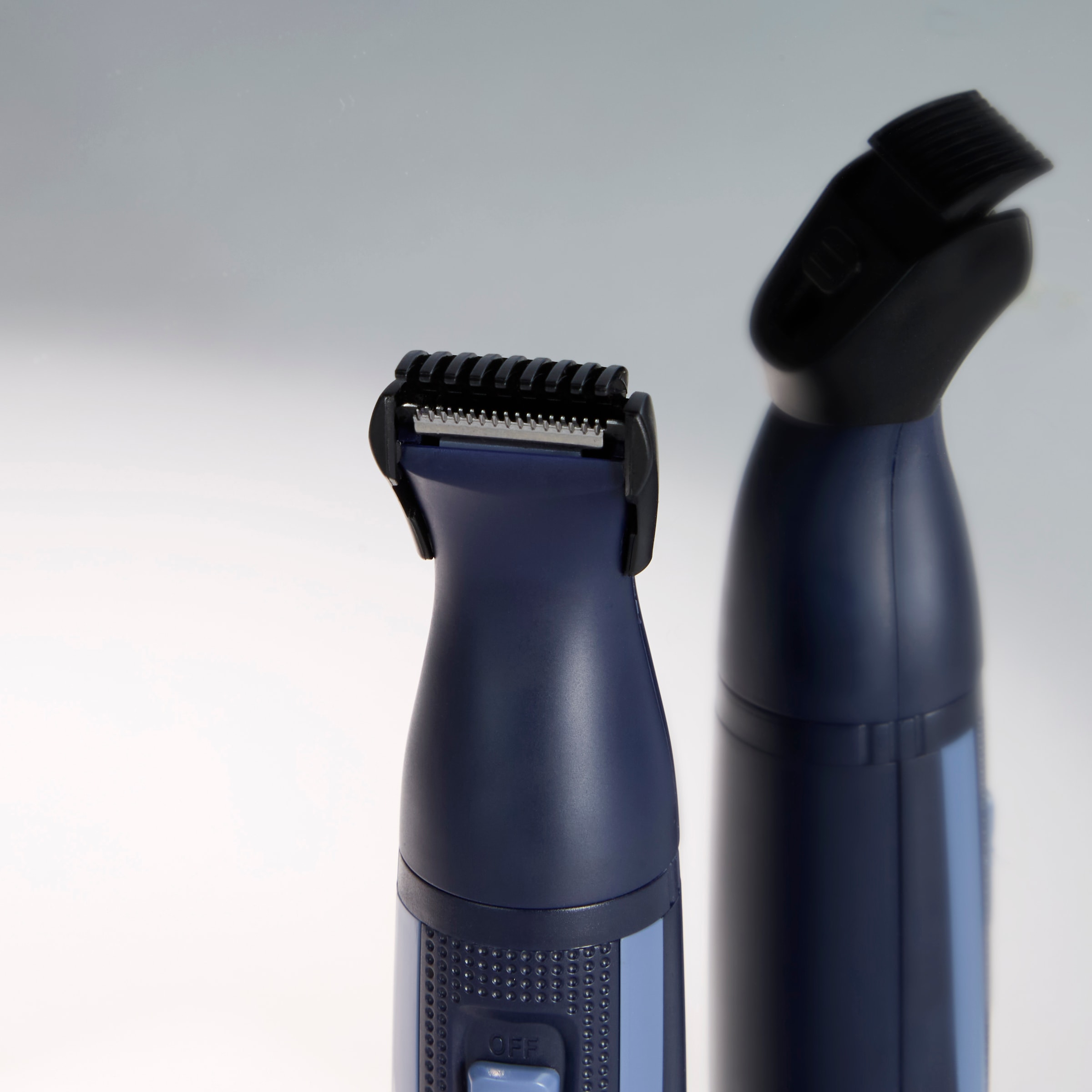 Remington Multifunktionstrimmer »NE3890« 2 Aufsätze 13-teiliges Travel Kit