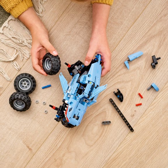 Monster Jam™ Megalodon™ LEGO Technic 42134
