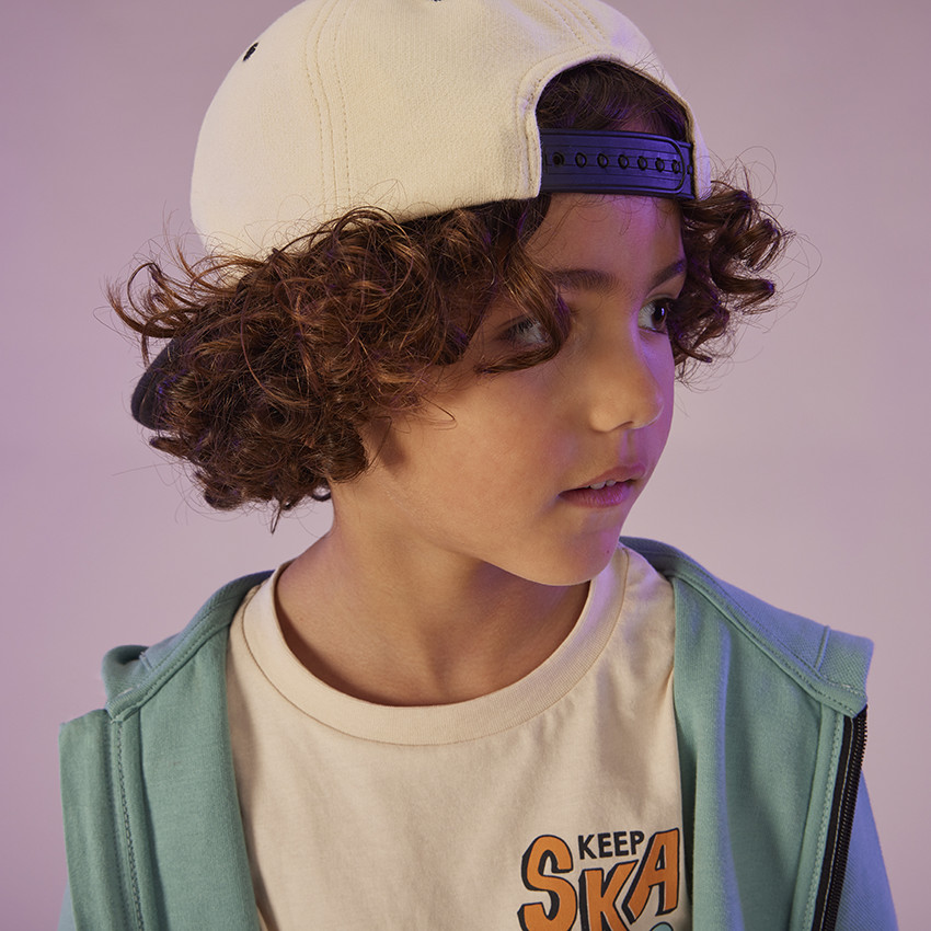 Casquette bicolore avec broderie 3D pour garçon