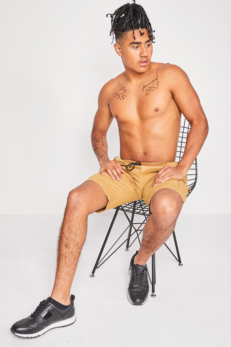Short marron avec poches