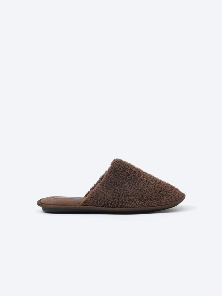 Pantufa felpuda - Marrom