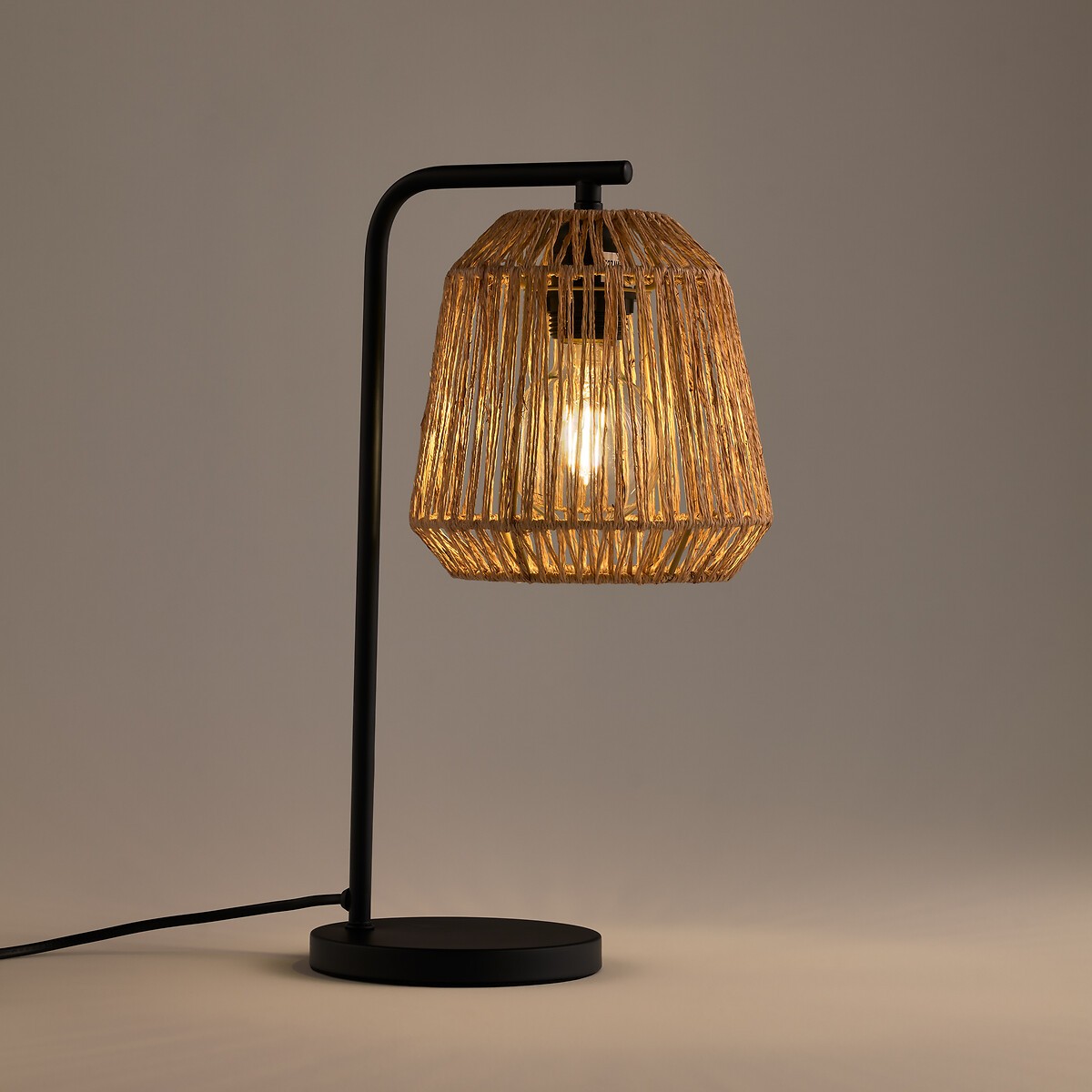 LA REDOUTE INTERIEURS<br>Candeeiro de mesa em metal e cânhamo, Yaku