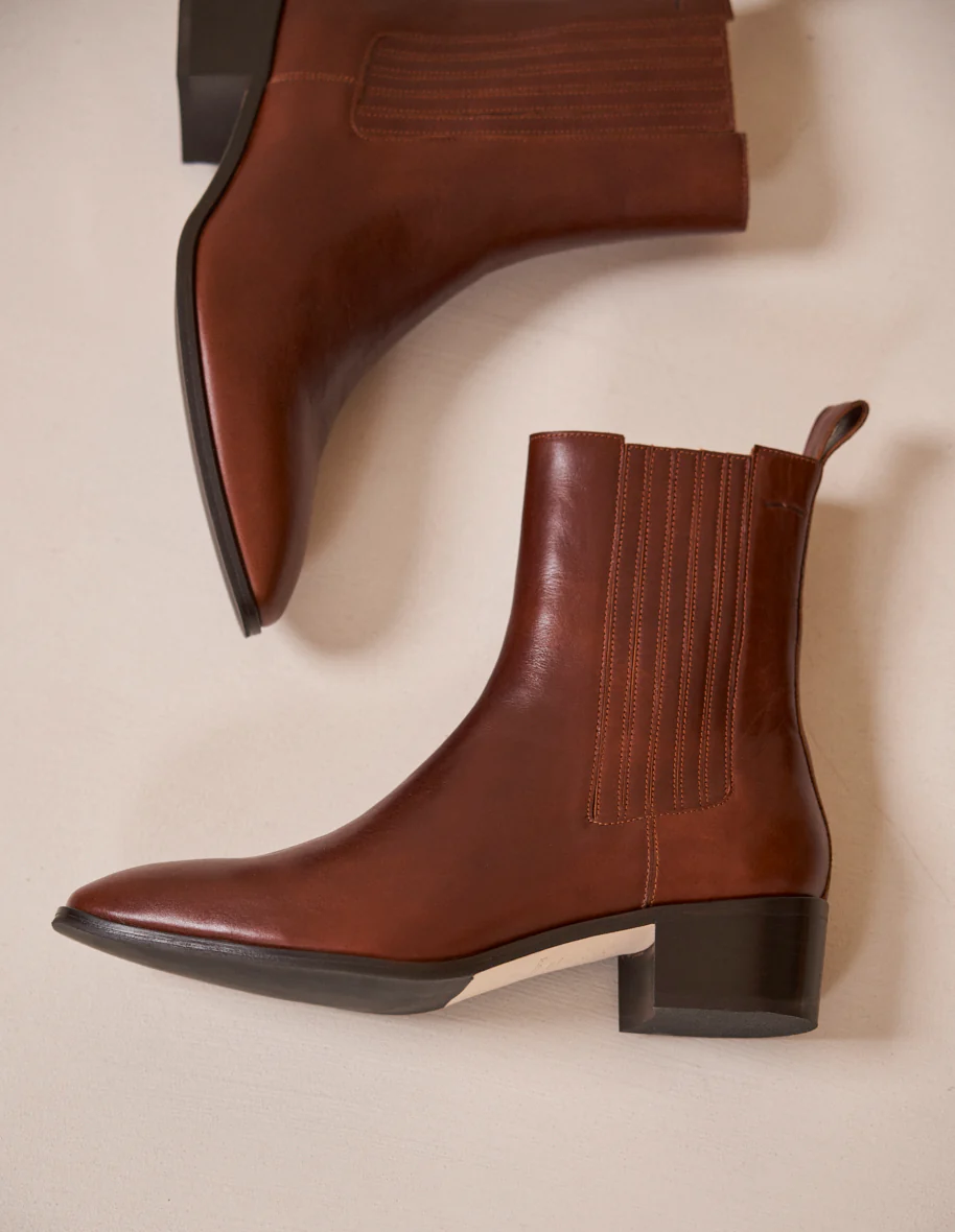 Bottines plates Faustine - Cuir plissé acajou